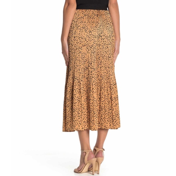 NWOT polka dot midi skirt - Picture 2 of 3